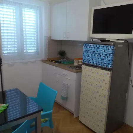 Lovro & Roko Apartment Janjina